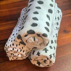 Aden and Anais x Land of Nod Swaddle Set